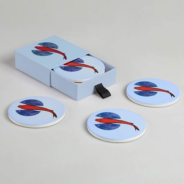 Dessous de verre FISHKOI GANGZAI - Maison James Close à Antibes