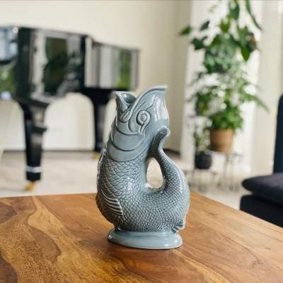 Carafe Gluggle Gris Foncé Gluggle - Maison James Close à Antibes Carafe Gluggle Gris Foncé Gluggle - Maison James Close à Antibes