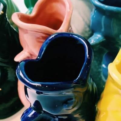 Carafe Gluggle Beu Cobalt - Maison James Close à Antibes Carafe Gluggle Beu Cobalt - Maison James Close à Antibes