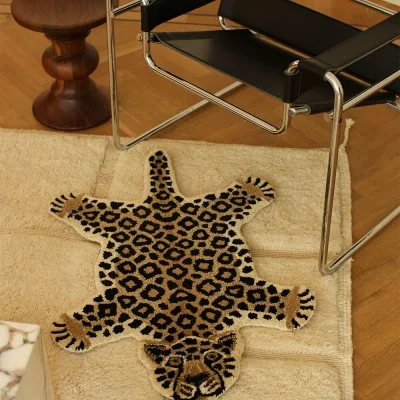 Tapis Loony Leopard Small - Maison James Close à Antibes